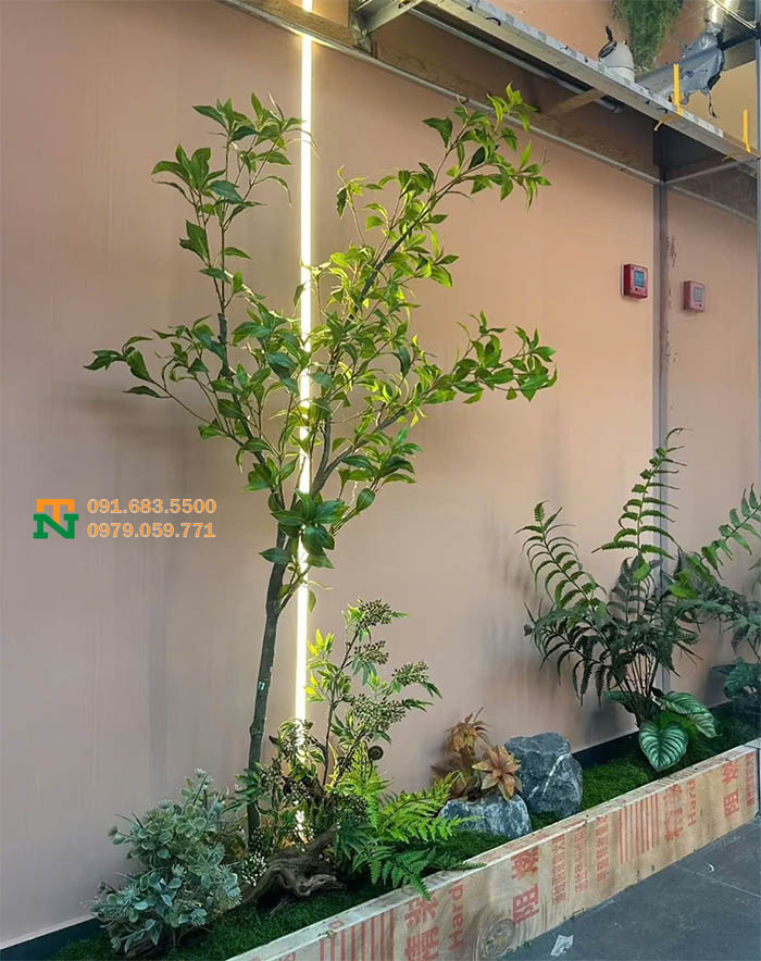 Tiểu Cảnh Cây Giả Dọc Hành Lang